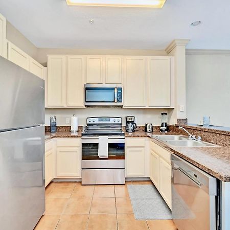 Bright Condo - 2Br With Pool & Hot Tub, Near Disney! Orlando Kültér fotó