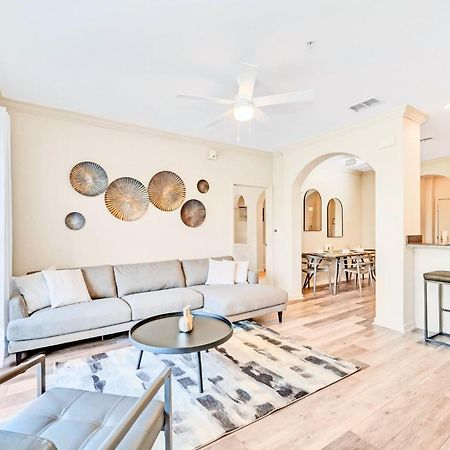 Bright Condo - 2Br With Pool & Hot Tub, Near Disney! Orlando Kültér fotó