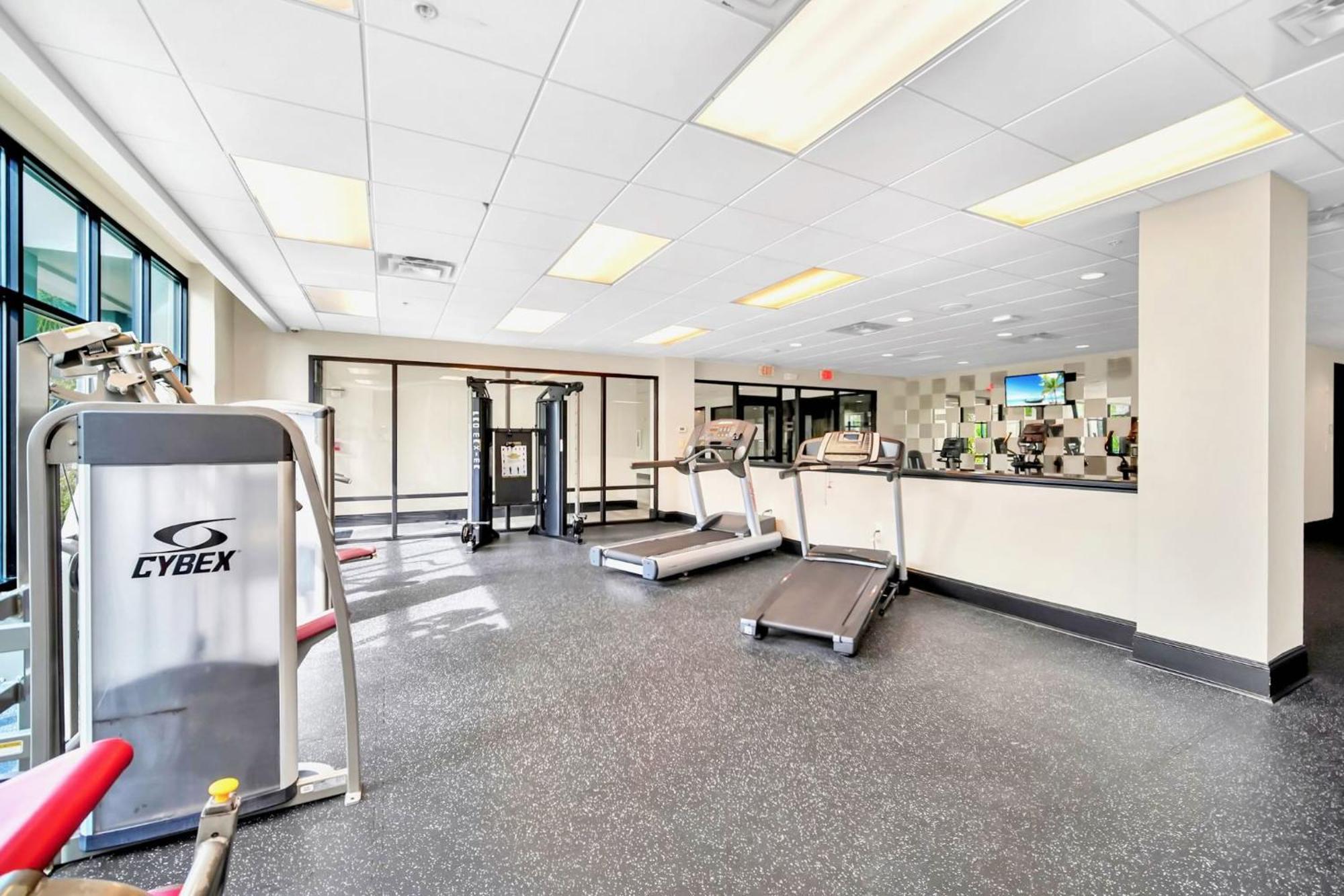 Bright Condo - 2Br With Pool & Hot Tub, Near Disney! Orlando Kültér fotó